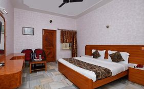 Hotel Padmini International- Sigra